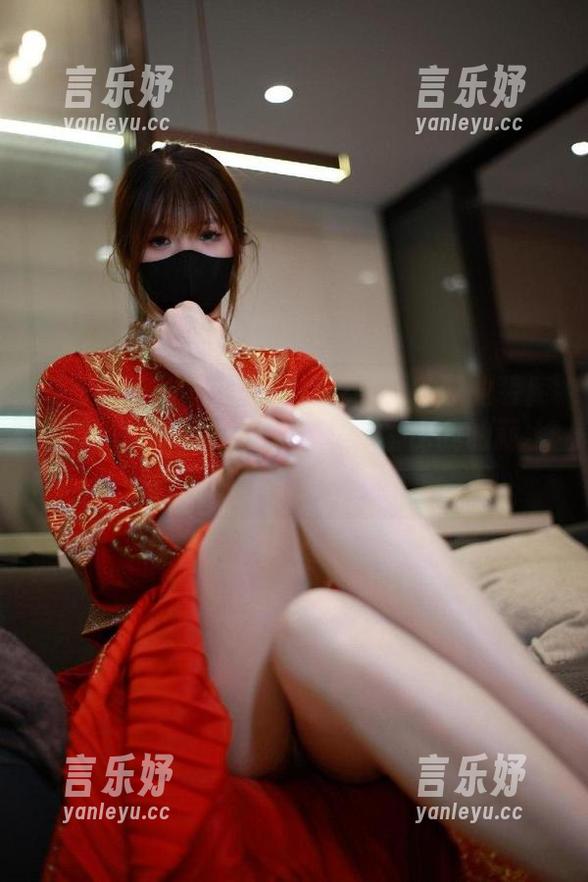 白龙猫女 微密圈 - 原图重生:白龙猫女的职业装库里斯,真想问她的发型基本都比我的薪水高啊!