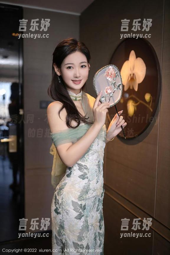 秀人网 - 不懂的请勿进：伍晓丽Shirley的自拍图集，满满的自我表达。