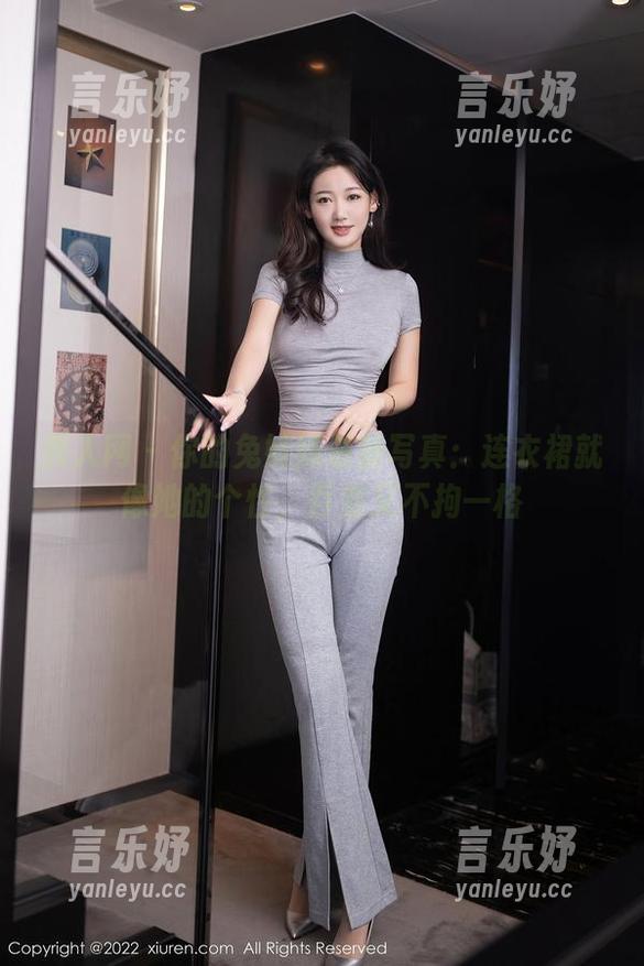 秀人网 - 你的兔妹妹最新写真：连衣裙就像她的个性，百变又不拘一格