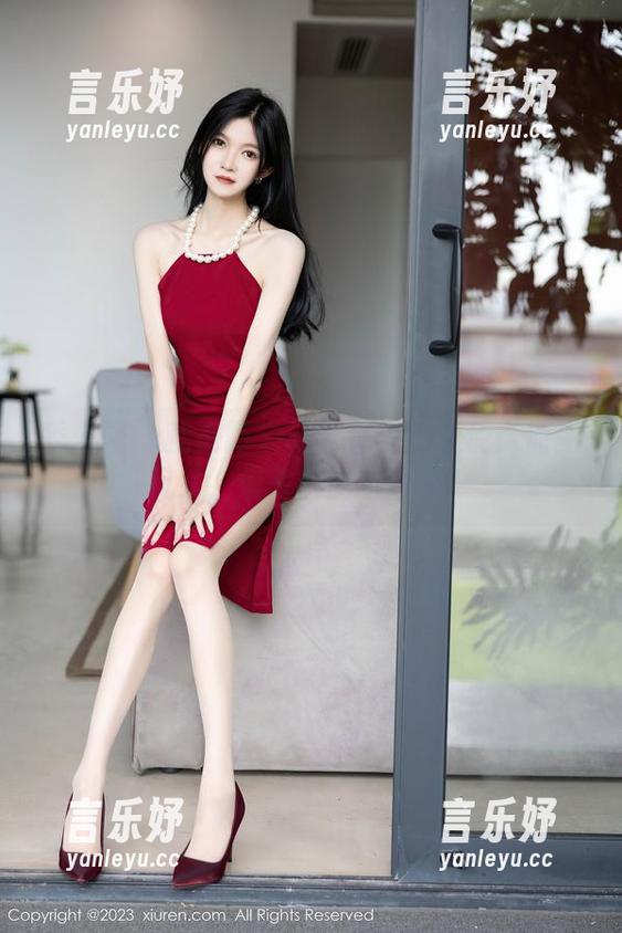 秀人网 - 就是阿朱啊写真里的天使：原图风采，镜头前的小剧场！