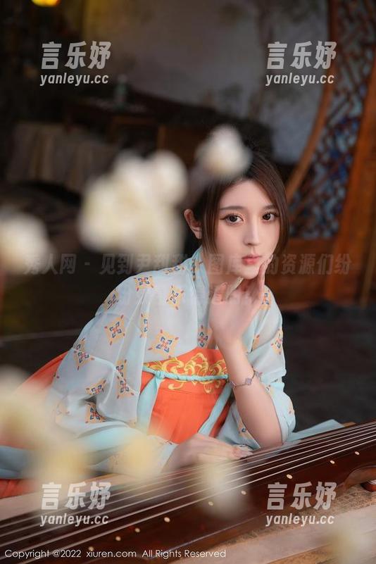 秀人网 - 见到尹甜甜，图库里的资源们纷纷羡慕乐得透明！