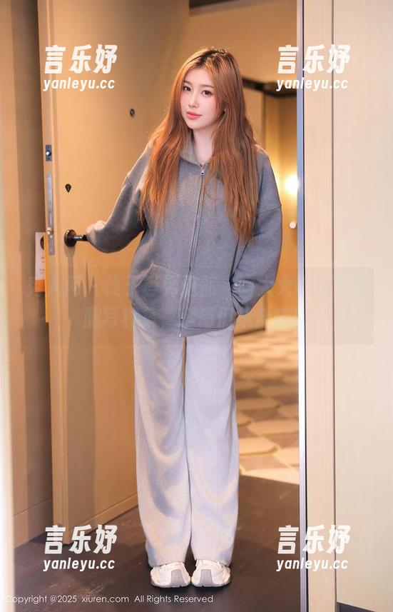 秀人网 - 终于等到这部“晗大大Via”美腿写真集，腿精们集合啰！