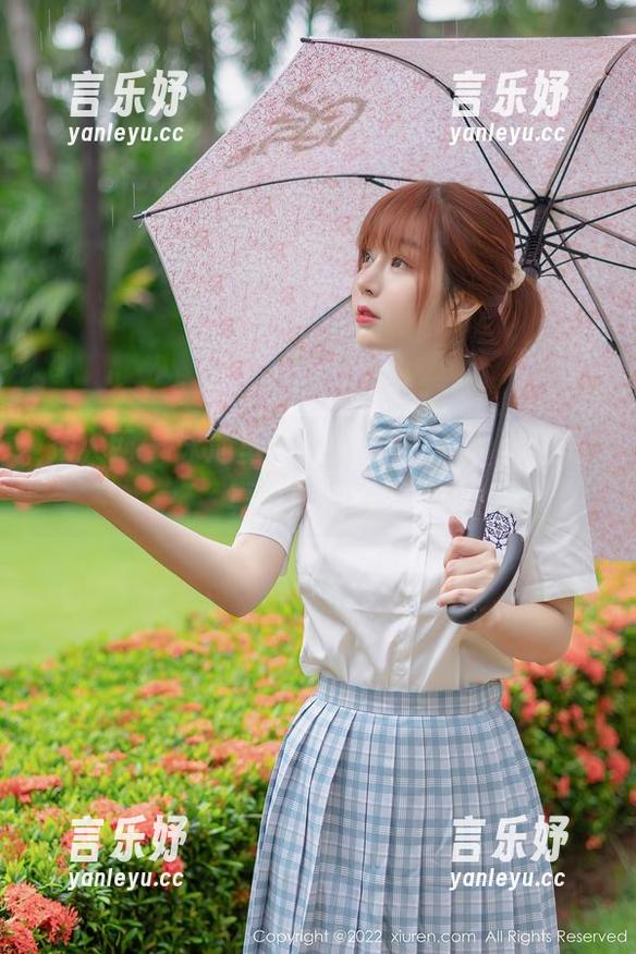 秀人网 - 泳池里翻滚的糯米nm，套图写真真敢拍啊？