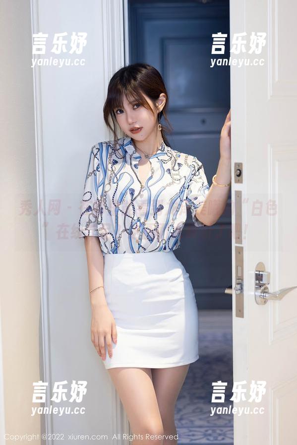 秀人网 - 在哪里能看到龙泽美曦的“白色”在线作品？这画面太吸引了吧！