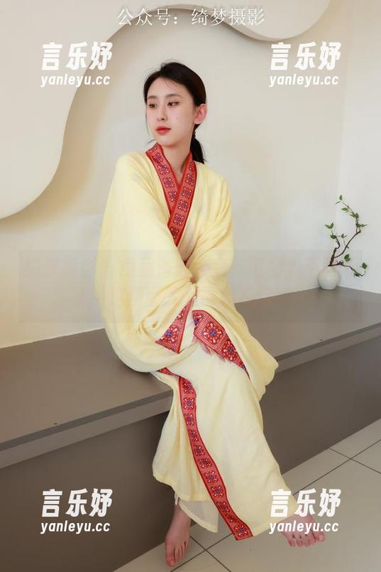 绮梦摄影 - 章章浴缸大集：可惜我不敢下水，这画面我只能看着你玩。