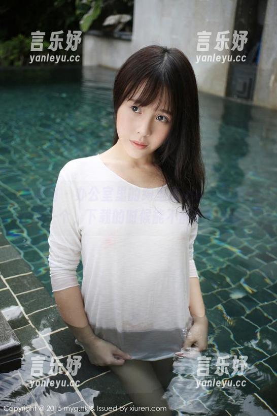 美媛馆 - 办公室里的绮里嘉ula，美图一个接一个，下载的时候能不能给个提醒？