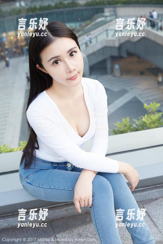 蜜桃社-杏子 蜜桃社 - 杏子的少女私拍合集,天真和俏皮,混搭得让人微微心动。