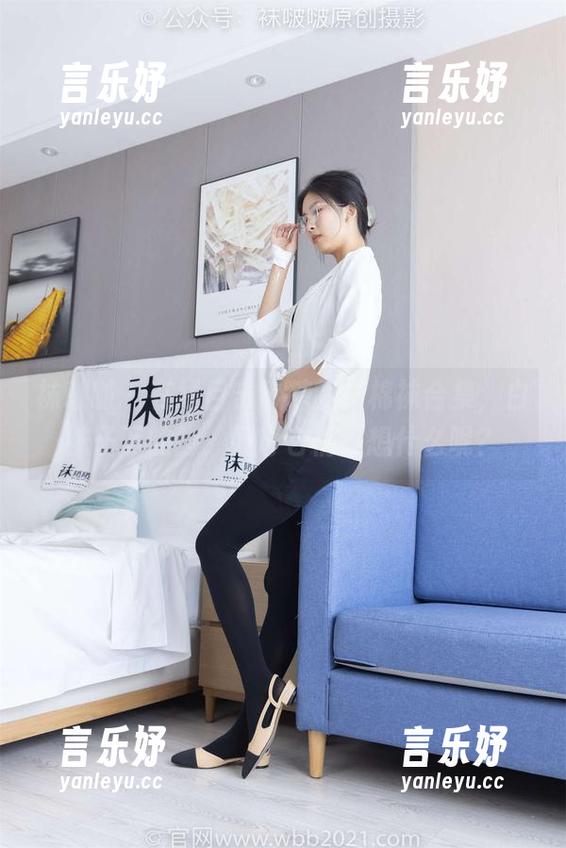 袜啵啵 - 在线目击砂糖的白棉袜合集，白袜子下的脚，好奇它们在想什么呢？