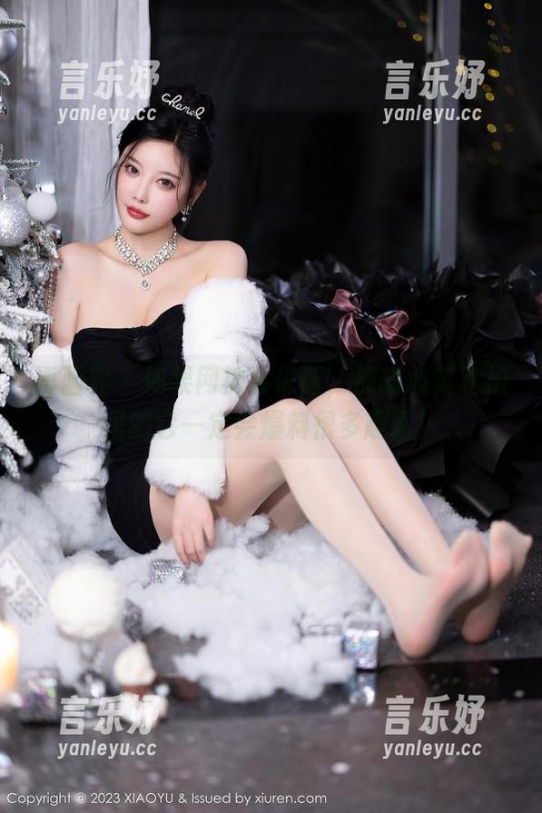 语画界 - 如果网袜会说话，那甜心菜私拍里的它一定会爆料很多趣事！