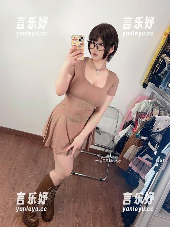 看贝贝琪Becky穿旗袍，居然让我联想起了电影里的那些经典角色