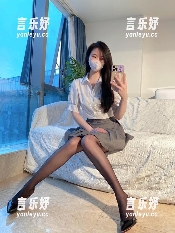 微密圈 - 毛衣风采，下载前不仅要自信，还得决定今天要不要被软妹小九九的魔力撩！