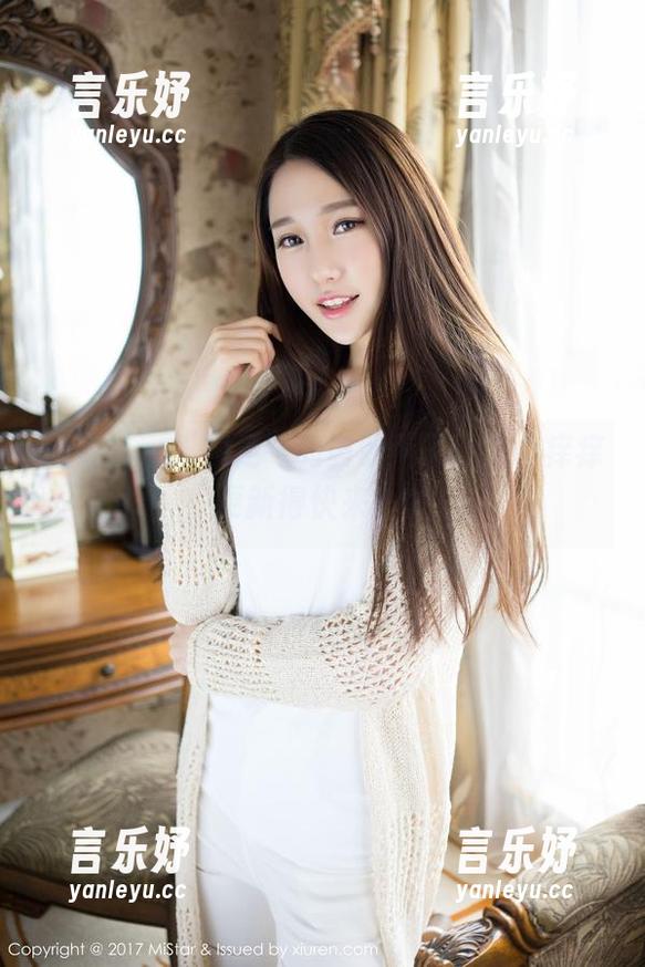 魅妍社 - “裸足”的黄歆苑又让人心痒痒，更新得快来一发！